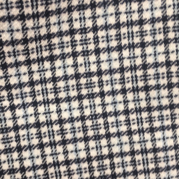 Emma and Olivia tiny plaid pants NWOT - Picture 3 of 8